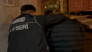 Uyuşturucu tacirleri polisten kaçamadı