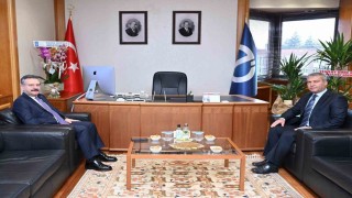 Vali Aksoydan Anadolu Üniversite rektörüne ziyaret