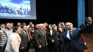 Vali Aktaş, Uşak Üniversitesi öğrencileriyle buluştu