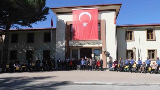 Vali Aydoğdu: “Engelli bireyler sadece destek bekleyen insanlar değil, tam aksine, onlara fırsat verildiğinde bu ülkenin kalkınmasına katkı sağlayanlardır”