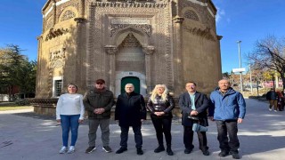 Vali Çelik, Tarih Envanteri Sayfasına Hüdavent Hatun Türbesini anlattı