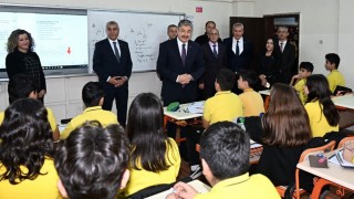Vali Yılmaz’dan Cebelibereket Şehit Ali Alkan Ortaokulu’na Ziyaret