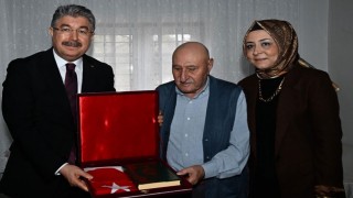Vali Yılmaz’dan Şehit Polisin Ailesine Ziyaret