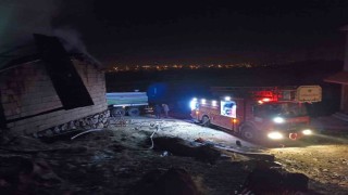 Vanda tandır evi alevlere teslim oldu