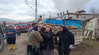 Yangın sonrası 4 çocuklu aile evsiz kaldı