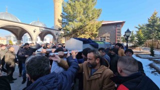 Yangında hayatını kaybeden işçi toprağa verildi
