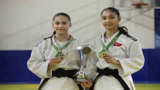 Yaşları kadar başarıları ve şampiyonlukları var