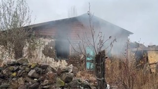 Yaşlı kadın evinde çıkan yangında can verdi