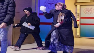Yem karma makinesine elini kaptıran işçi yaralandı