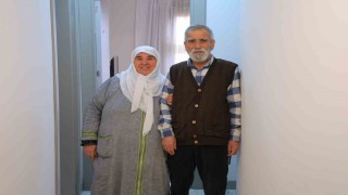 Yeni yuvasına kavuşan depremzede: Biz evsiz de kalabilirdik ama vatansız olamayız
