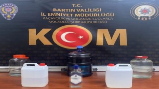 Yılbaşı öncesinde damacana dolusu sahte alkol yakalandı