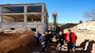 Yılmaz, cami inşaatlarında incelemelerde bulundu