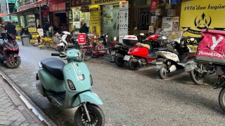 Yol mu motosiklet park alanı mı?