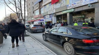 Yol verme kavgası kanlı bitti: 1 yaralı