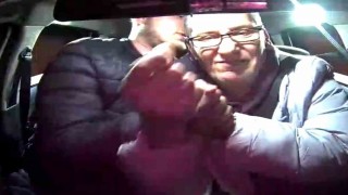 Yolcu olarak bindiği taksiciyi bıçaklayarak gasp etmeye çalıştı