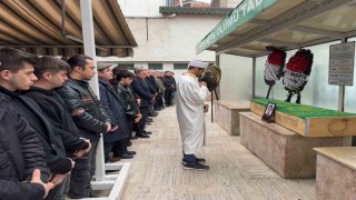 Yolun karşısına geçmek isterken otomobilin çarptığı genç hayatını kaybetti