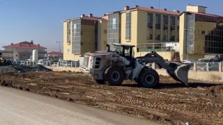 Yüksekova Devlet Hastanesinin yolu asfaltlandı