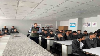 Yüksekova öğrenciler tarım konusunda bilgilendirildi