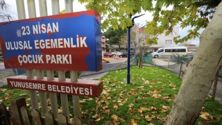 Yunusemre ile Muradiyede parklar yeşillendi