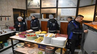 Yunusemre zabıta ekiplerinden yılbaşı öncesi sıkı denetim