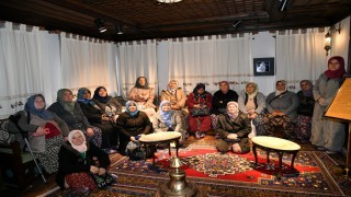 Yunusemreli kadınlar kanser konusunda bilgilendiriliyor