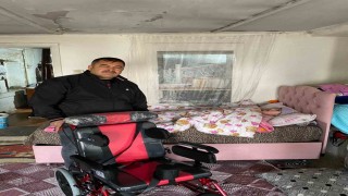 Yürüme engelli Ayşe, hayali olan akülü aracına kavuştu