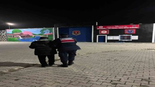 10 yıl 9 ay hapis cezasıyla aranan şahsı jandarma yakaladı