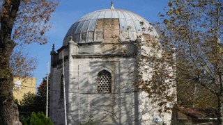 458 yıllık Gazi Kara Ahmet Paşa Külliyesinin kurşunları döküldü, sebilini inşaat firması kullanıyor
