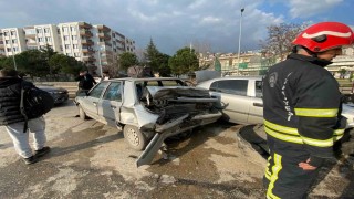 5 aracın karıştığı zincirleme kazada 2 kişi yaralandı
