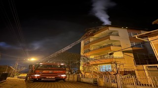 5 katlı binada korkutan yangın