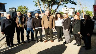 Adanada esnaf yolları yapılınca davullu zurnalı teşekkür etti