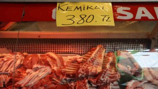 Adanada kasap ve vatandaşlardan fahiş fiyatla et satanlara tepki