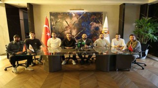 Adanaspordan 4 yeni transferi için toplu imza töreni