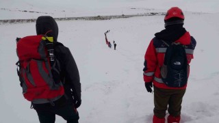 AFADdan 2 bin 225 rakımlı Kurubaş Geçidinde çığ eğitimleri