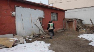 Ağrıda ihtiyaç sahiplerine yardım eli uzatılıyor