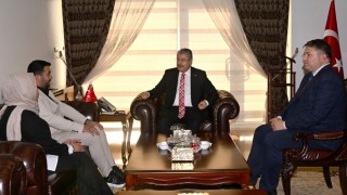 Aile ve Gençlik Fonu’ndan Yararlanan İlk Çift Vali Yılmaz’ı Ziyaret Etti