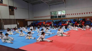 Akçaabat Belediyesi spor kurslarına yoğun ilgi