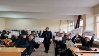 Aksarayda 88 bin 450 öğrenci karnesini aldı