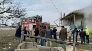 Aksarayda sobadan çıkan yangında 1 kişi dumandan etkilendi