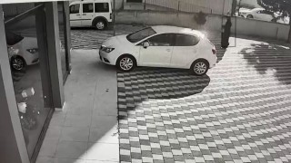 Altın ve para hırsızı 30 kamera görüntüsü incelenerek yakalandı