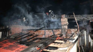 Amasyada 2 katlı ev alevlere teslim oldu