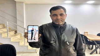 Amatör balıkçı bir metrelik iki dev balığı oltayla tek seferde yakaladı