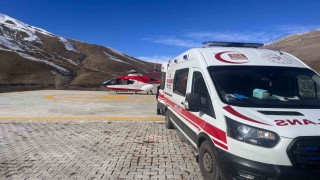 Ambulans helikopter 2 kez Bahçesaraya uçtu