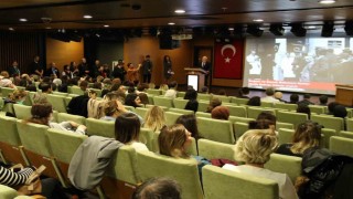 Anne-bebek sağlığının korunması ve geliştirilmesi amacıyla ‘Normal Doğum Sempozyumu düzenlendi