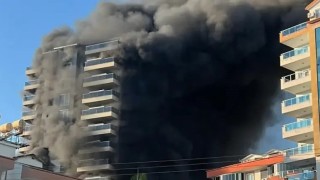 Antalyada otel inşaatında yangın
