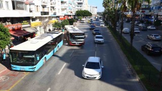 Antalyada trafiği azaltmak için önemli adım: Halk otobüslerine özel şerit uygulaması başlıyor