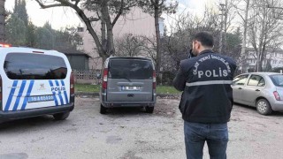 Aracını görünce gözlerine inanamadı: Kurşunların isabet ettiği kamyonet delik deşik oldu