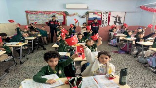 Aydında minik öğrencilere j harfini jandarma öğretti