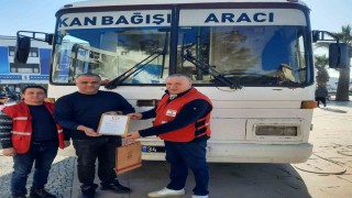 Ayvalıkta Türk Kızılayından kan bağışçısına altın madalya