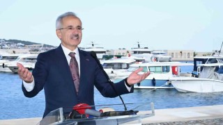 Bakan Uraloğlu: Van Gölünde toplam 417 bin 146 vagon ve 6 milyon 582 bin 540 ton yük taşındı